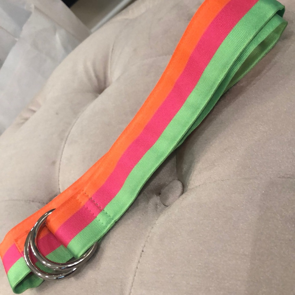 COPY - Belt by Vineyard Vines. Small